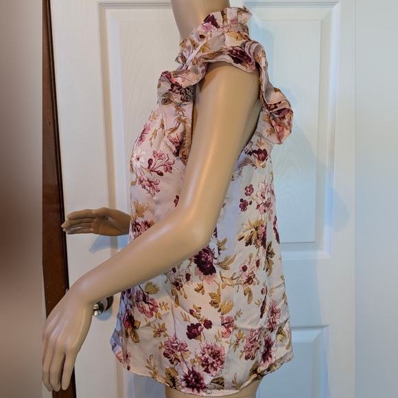 Express Floral Ruffle Sleeve Blouse in Purple and Tan - Picture 2 of 8